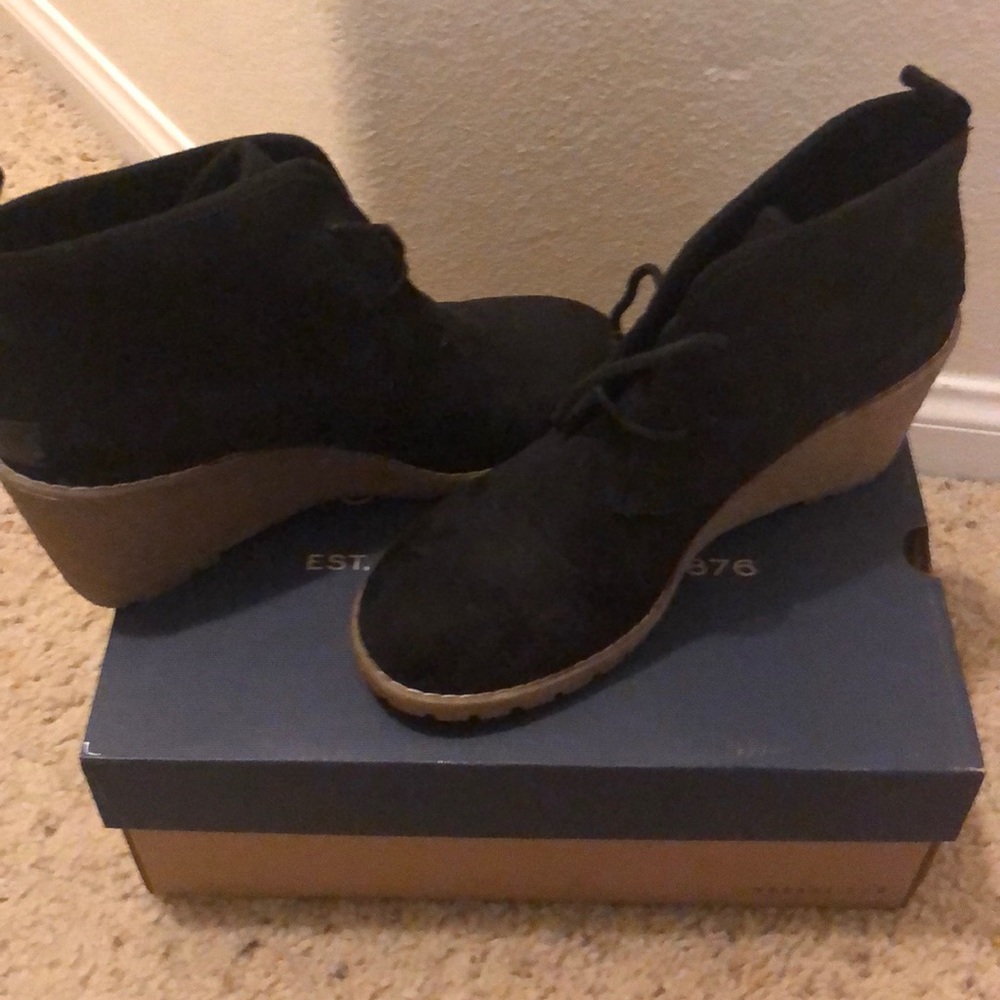 G.H. Bass & CO boot  wedges 7.5